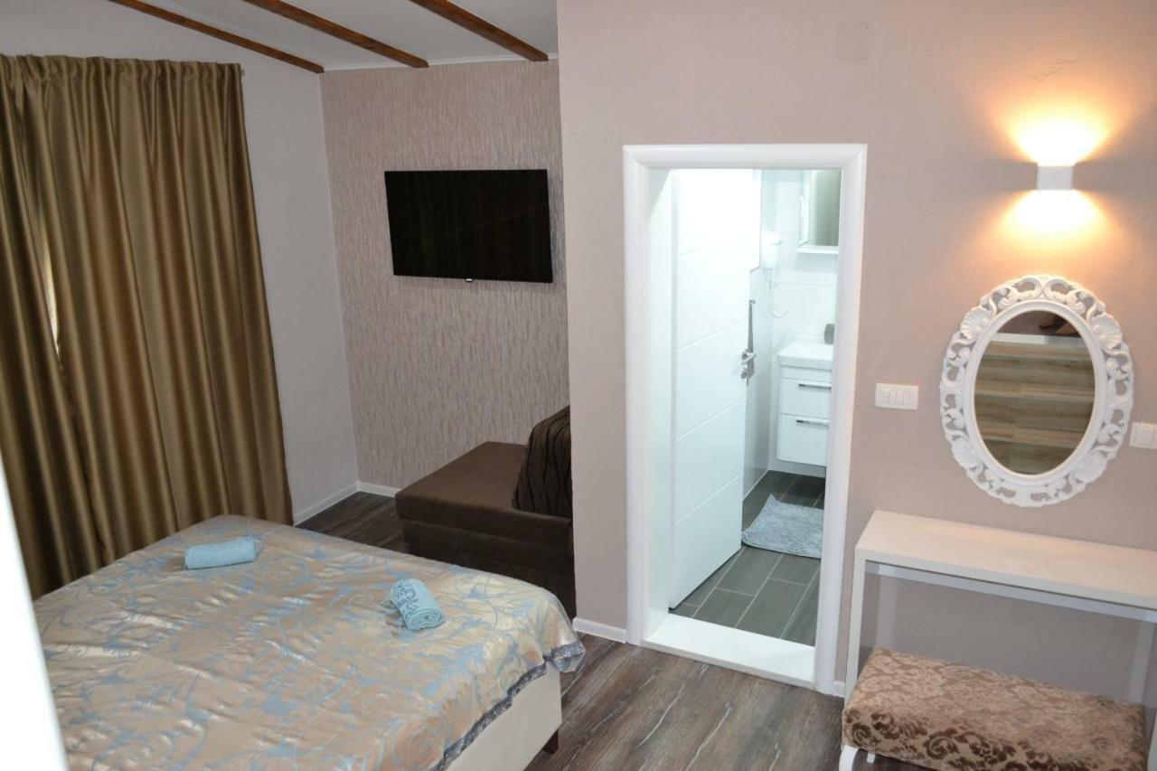 Apartment Oaza Mostar Bagian luar foto