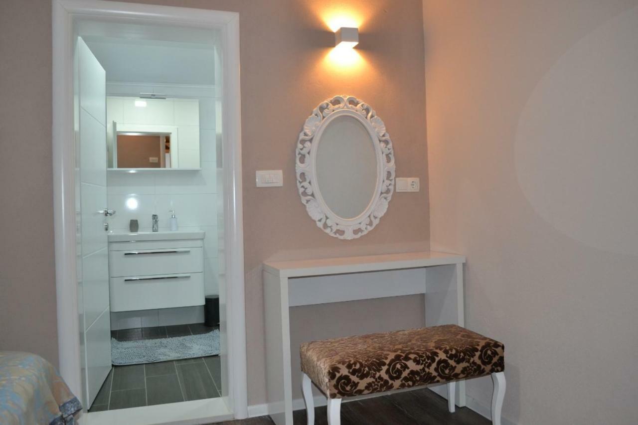 Apartment Oaza Mostar Bagian luar foto